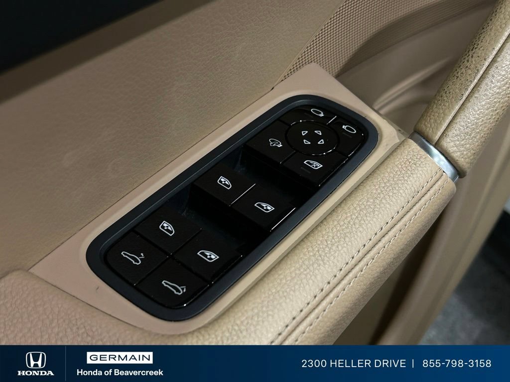 Used 2020 Porsche Cayenne AWD/4WD image 18