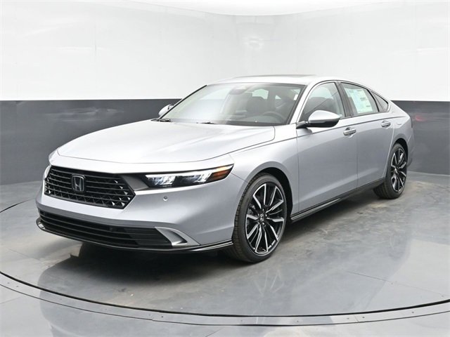 Used 2025 Honda Accord Touring image 5