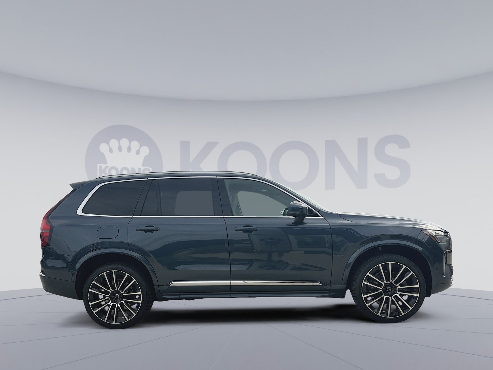 New 2026 Volvo XC90 B6 Plus w/ Protection Package Premier AWD/4WD image 8