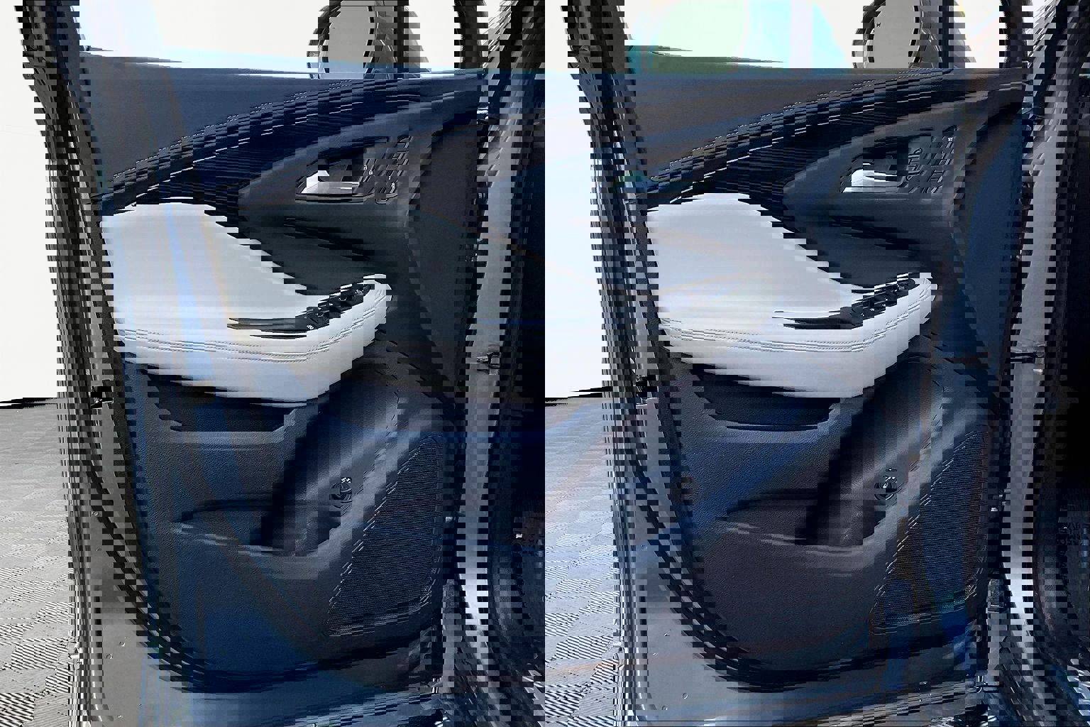 Used 2020 Buick Envision Essence FWD image 20