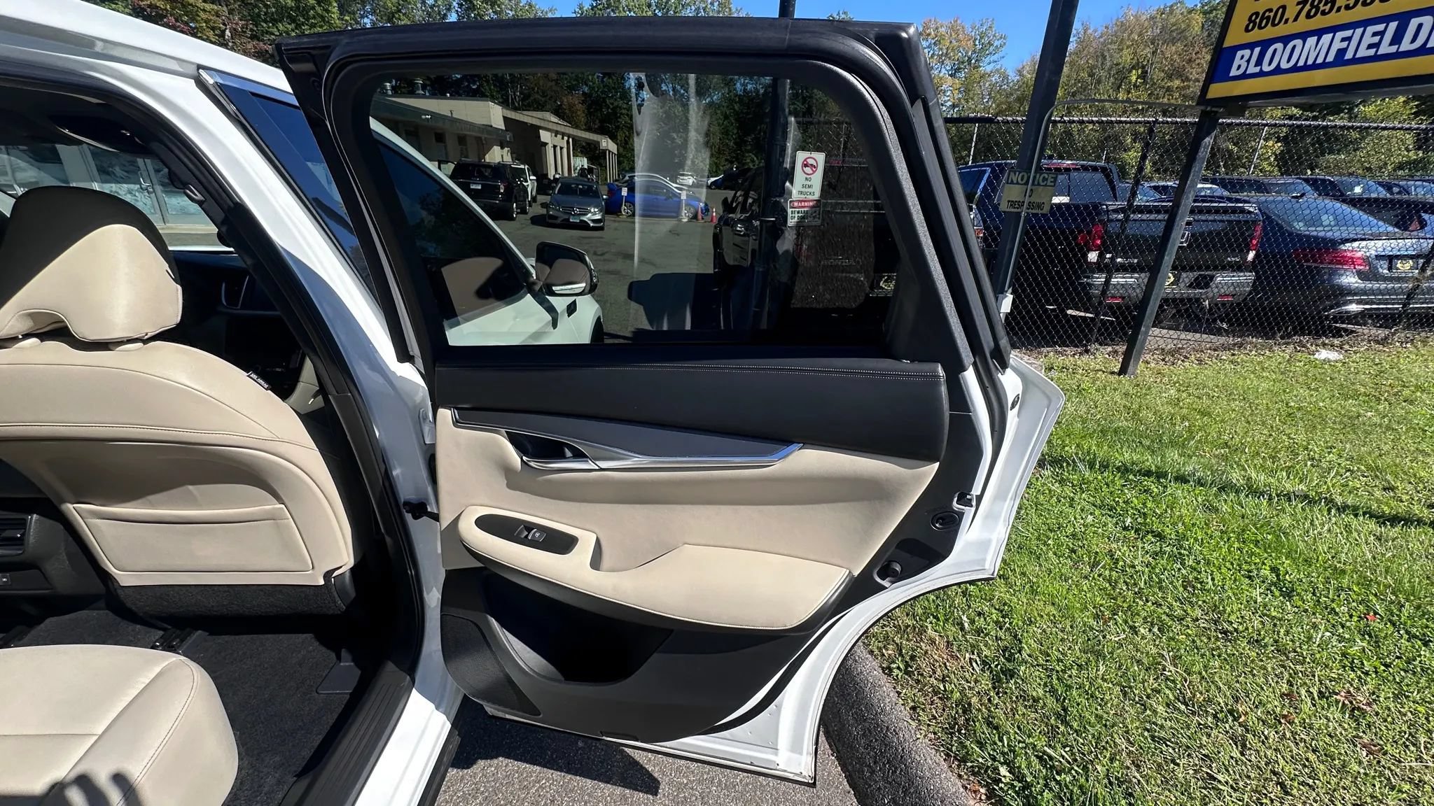 Used 2019 INFINITI QX50 Pure AWD/4WD image 32