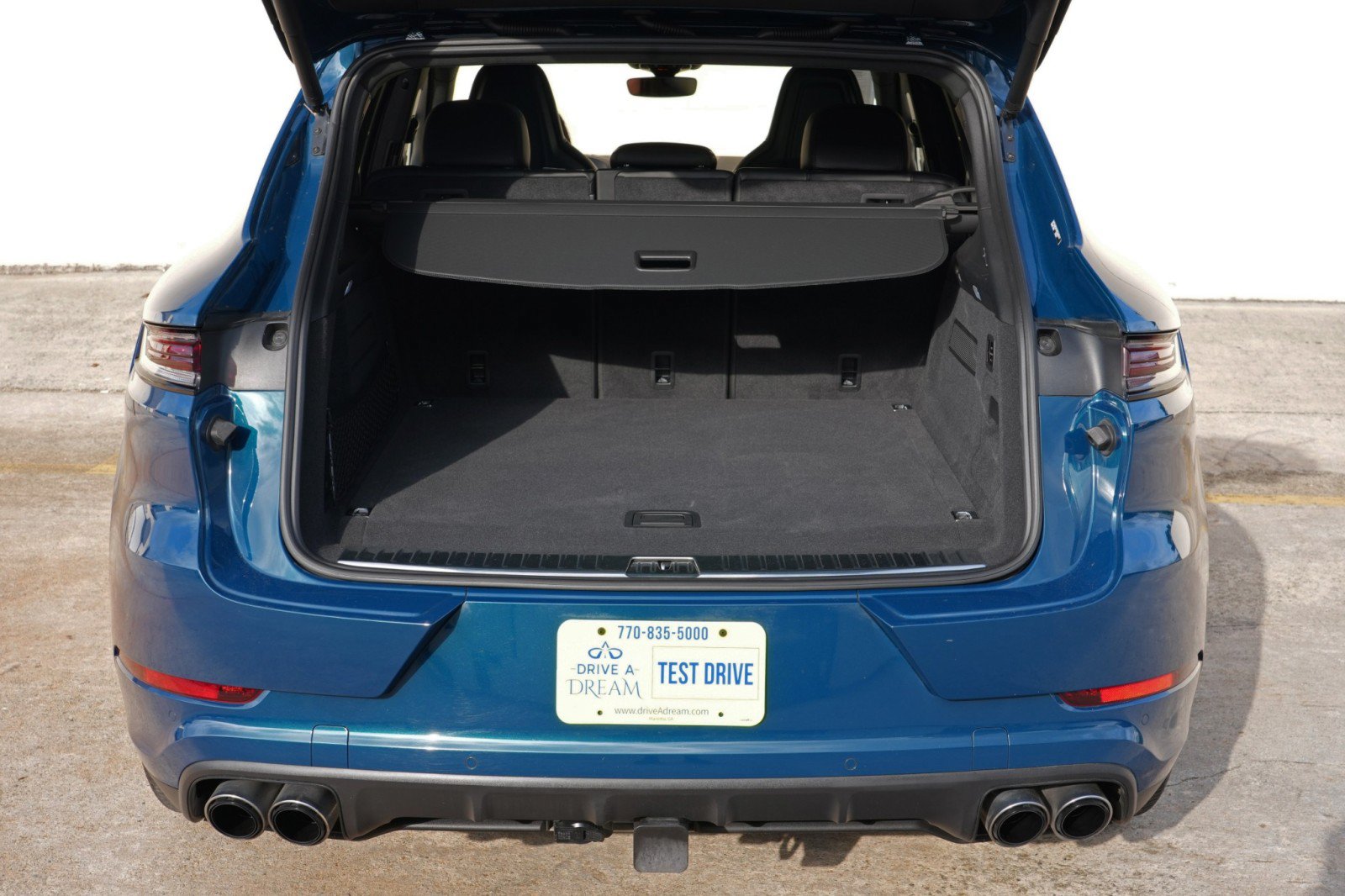 Used 2024 Porsche Cayenne Turbo AWD/4WD image 10