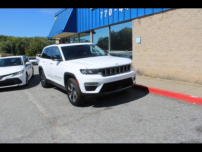 Used 2023 Jeep Grand Cherokee 4WD 4xe image 1