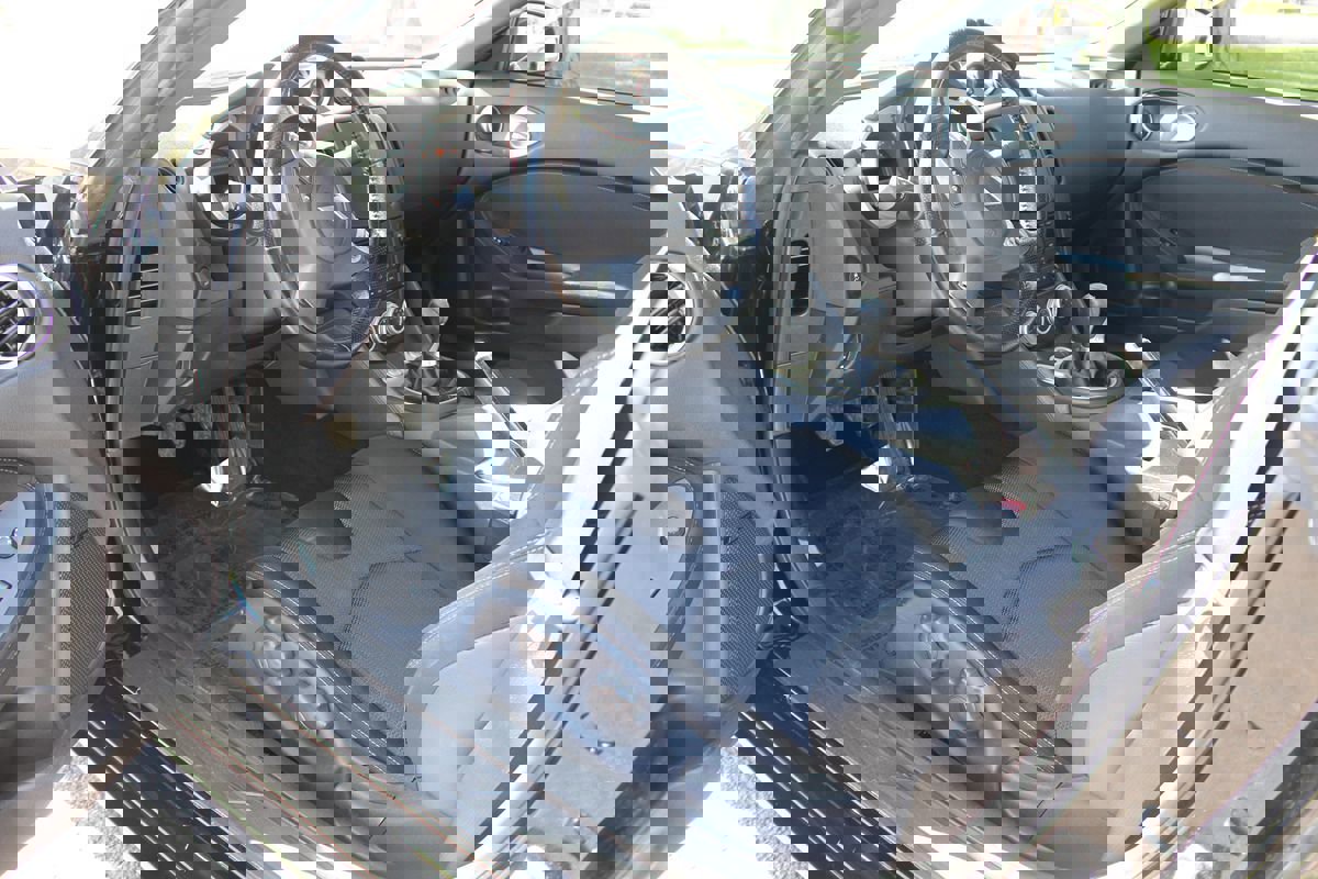 Used 2018 Nissan 370Z w/ Sport Package image 7