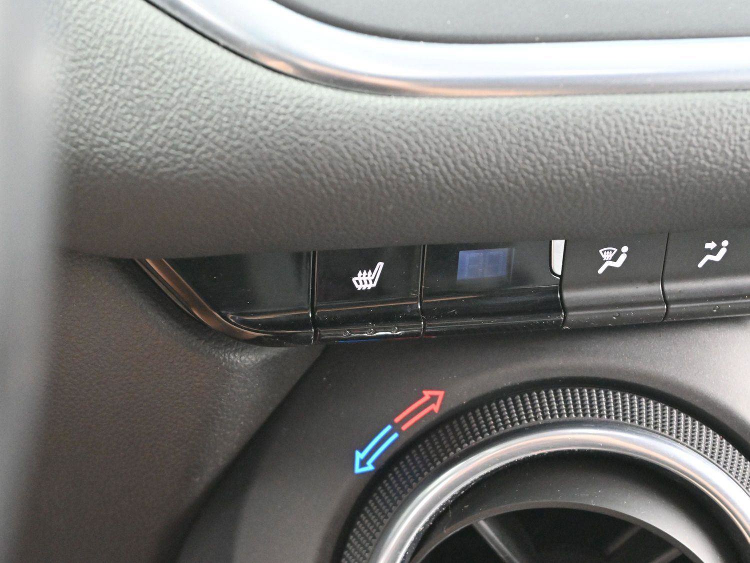 Used 2020 Chevrolet Blazer LT image 25