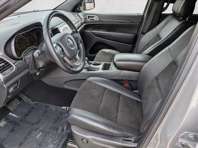 Used 2020 Jeep Grand Cherokee Altitude AWD/4WD image 16