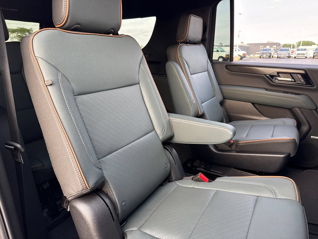 New 2026 GMC Yukon XL AT4 AWD/4WD image 35