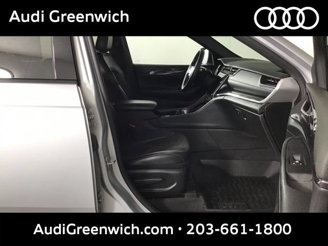 Used 2021 Jeep Grand Cherokee L Laredo AWD/4WD image 23