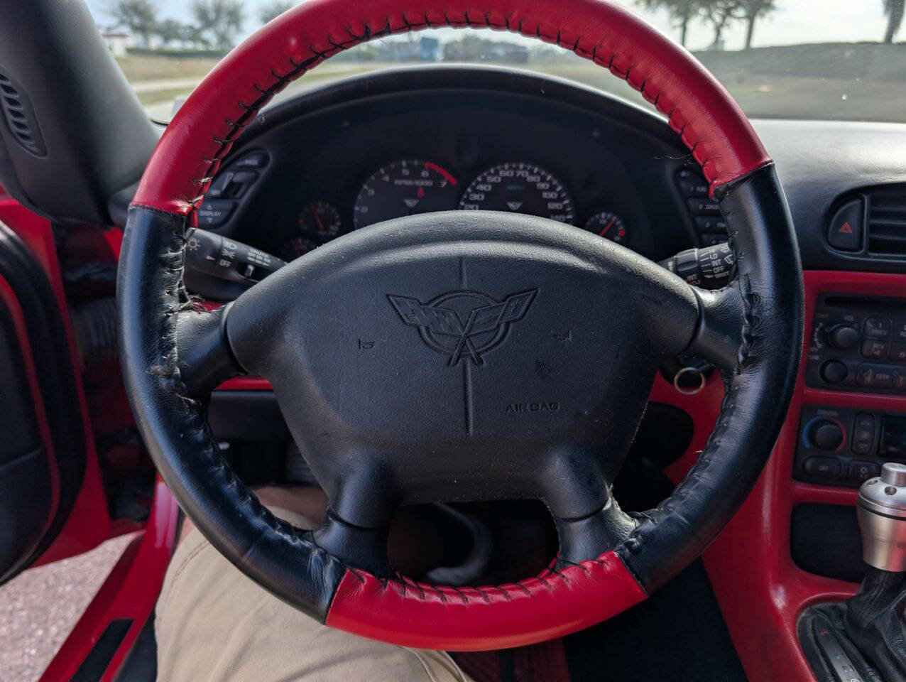 Used 2000 Chevrolet Corvette Coupe w/ Roof Pkg image 16