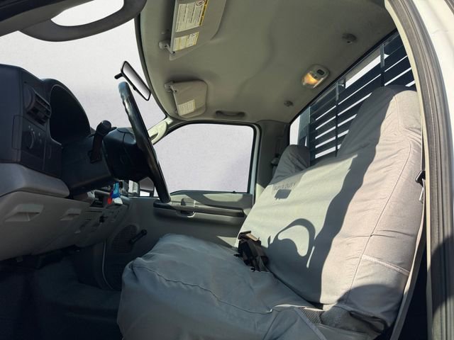 Used 2005 Ford F350 XL image 13