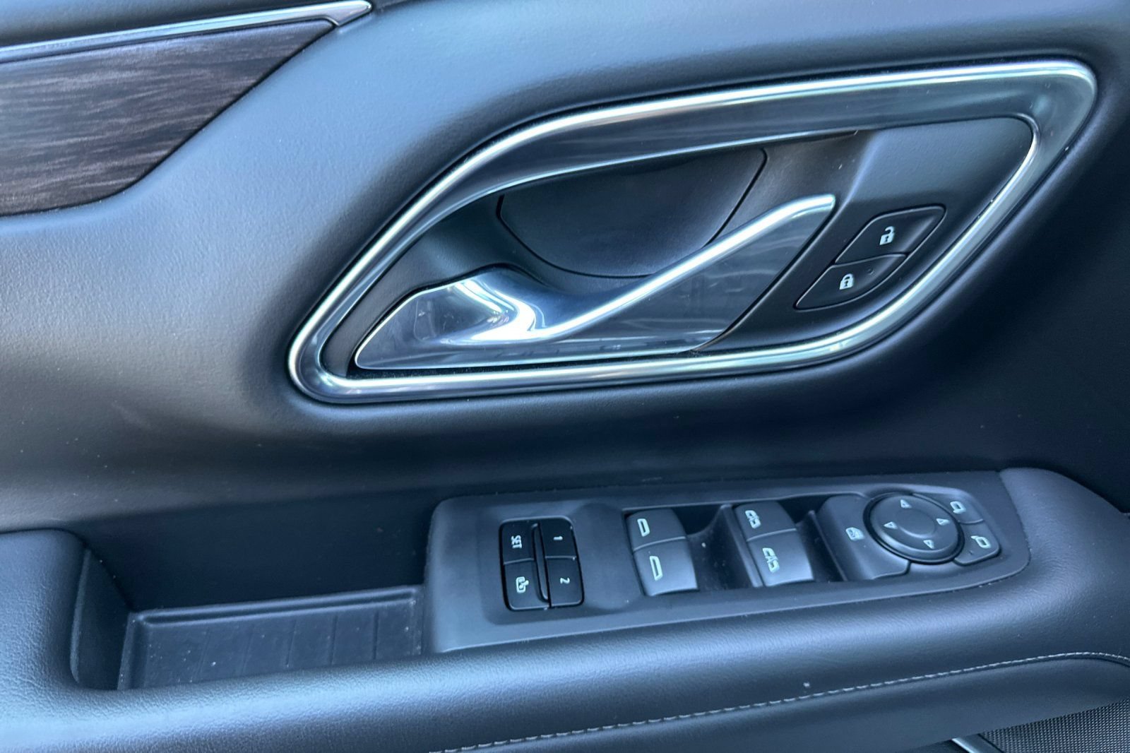 Used 2024 Chevrolet Tahoe Z71 AWD/4WD image 11