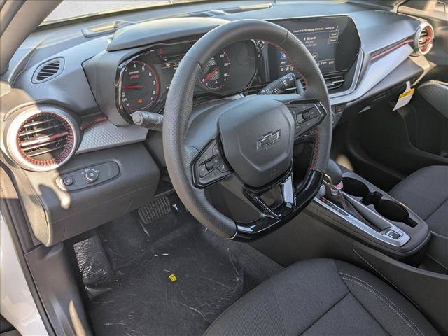 New 2026 Chevrolet Trax RS w/ Sunroof Package FWD image 3