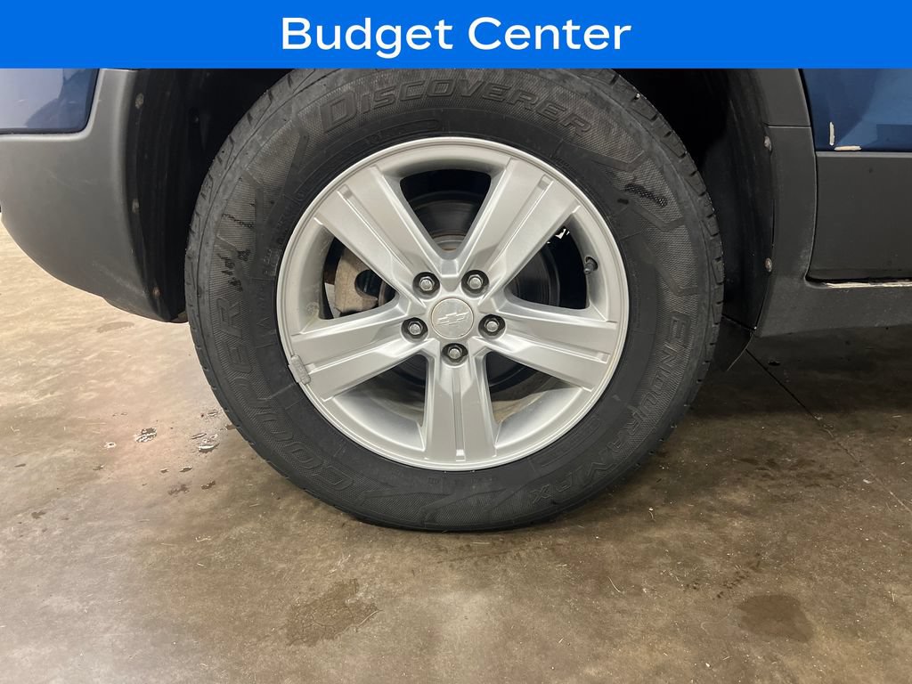 Used 2020 Chevrolet Trax LT w/ Driver Confidence Package AWD/4WD image 2