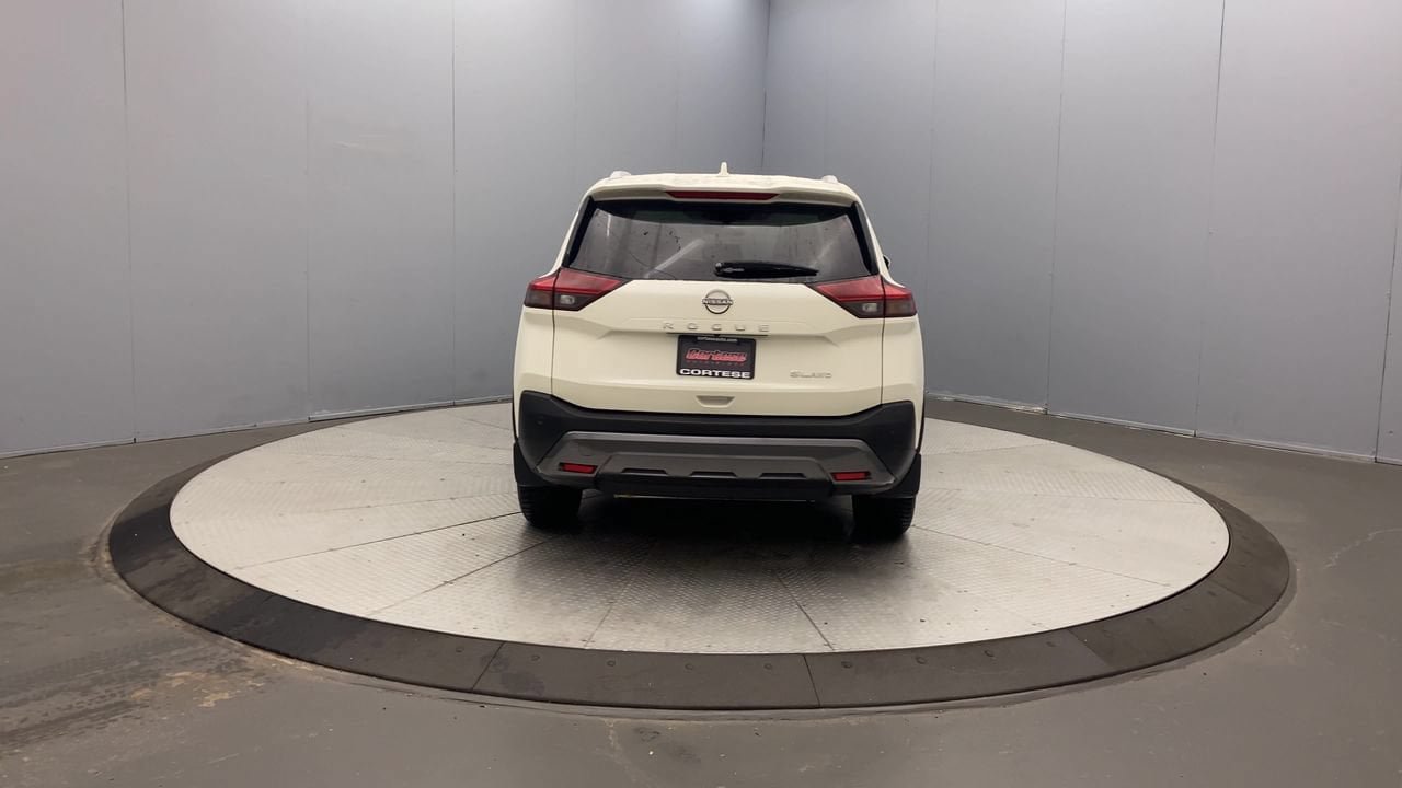 Used 2023 Nissan Rogue SL AWD/4WD image 3