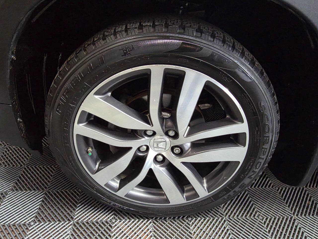 Used 2017 Honda Pilot Touring image 35