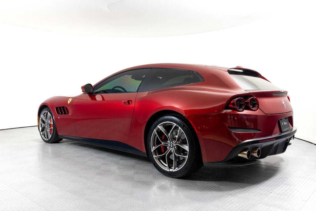 Certified 2019 Ferrari GTC4Lusso T RWD image 6
