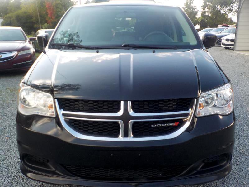 Used 2016 Dodge Grand Caravan SXT image 8
