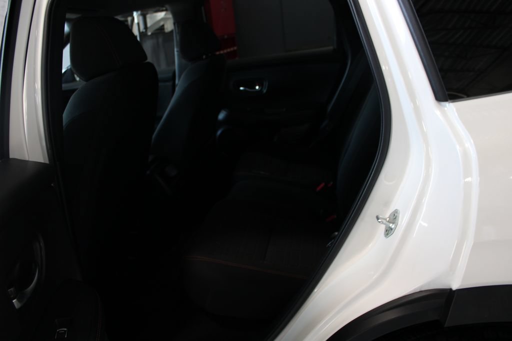 Used 2024 Honda HR-V Sport image 10