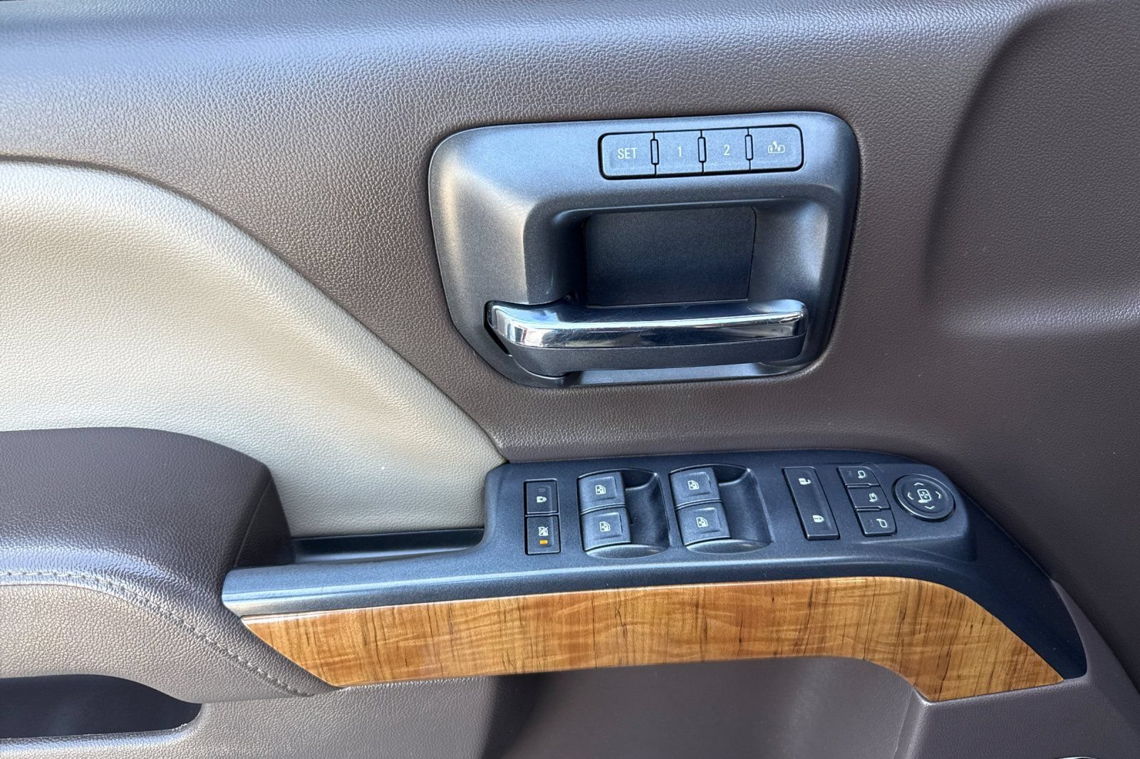 Used 2018 GMC Sierra 1500 SLT AWD/4WD image 10