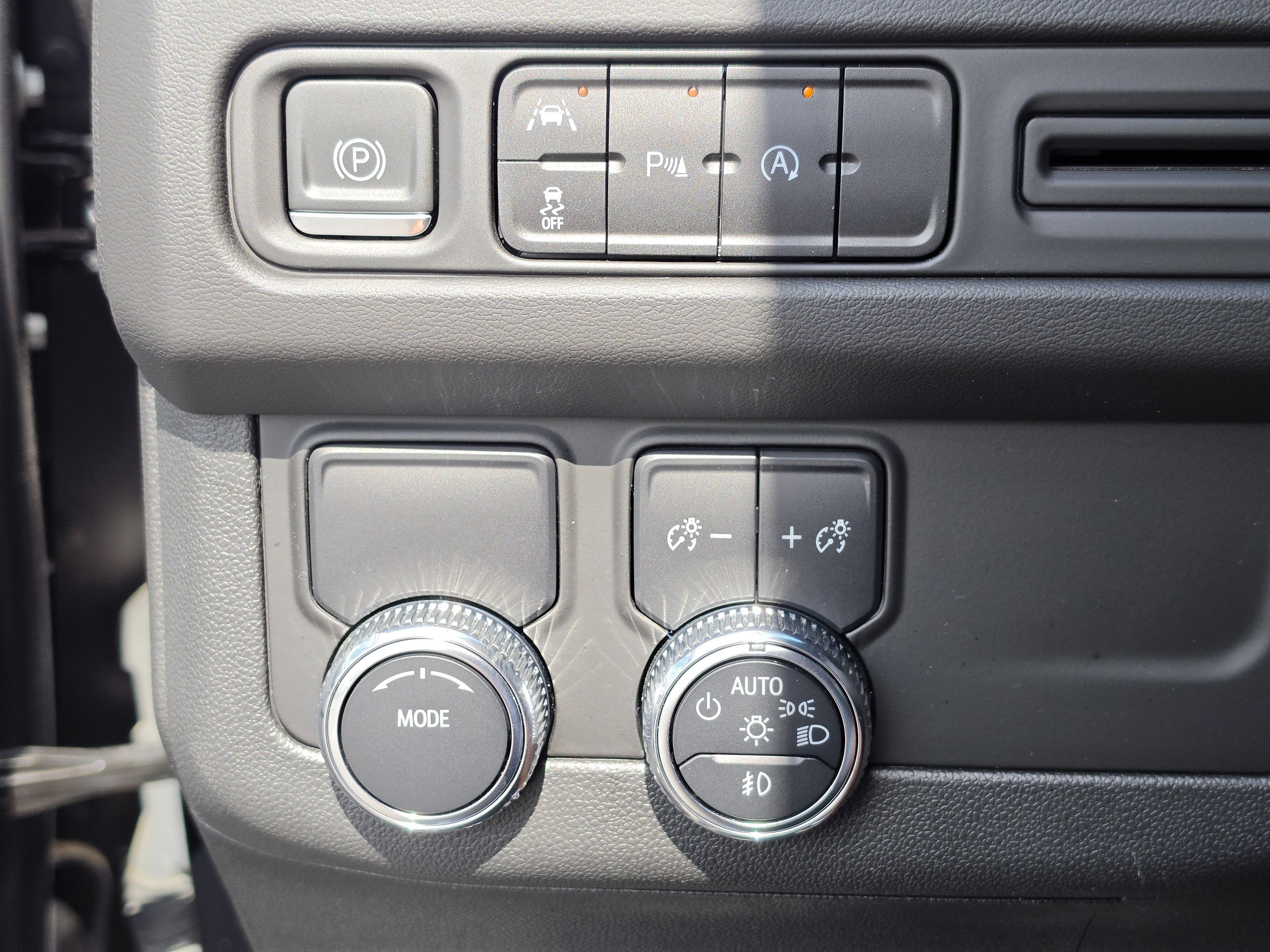 Certified 2023 GMC Yukon SLT RWD image 34