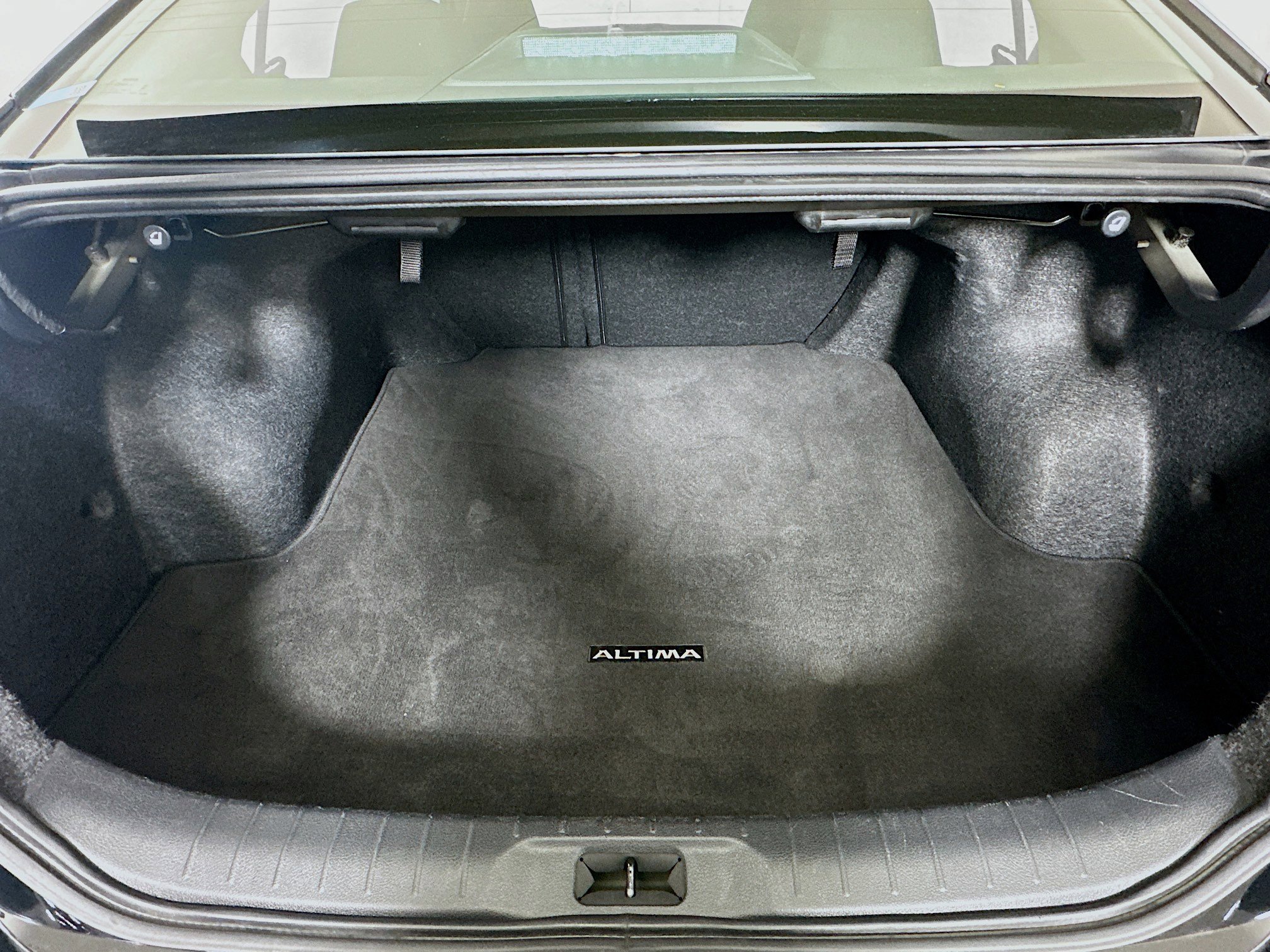 Used 2025 Nissan Altima 2.5 SV image 27