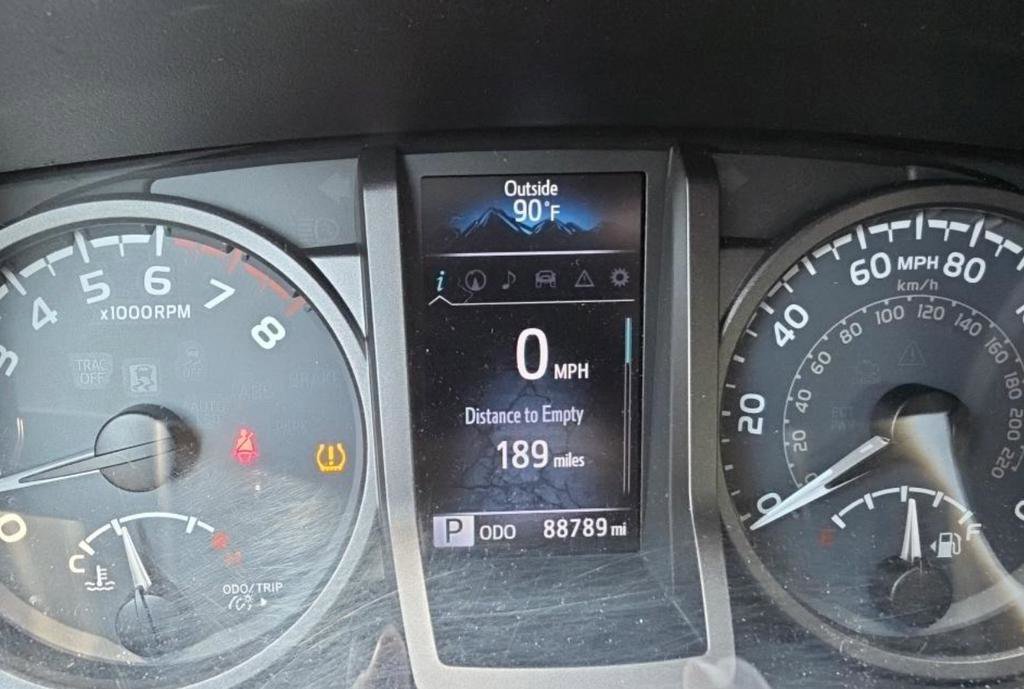 Used 2016 Toyota Tacoma TRD Sport w/ Premium & Technology Package AWD/4WD image 8