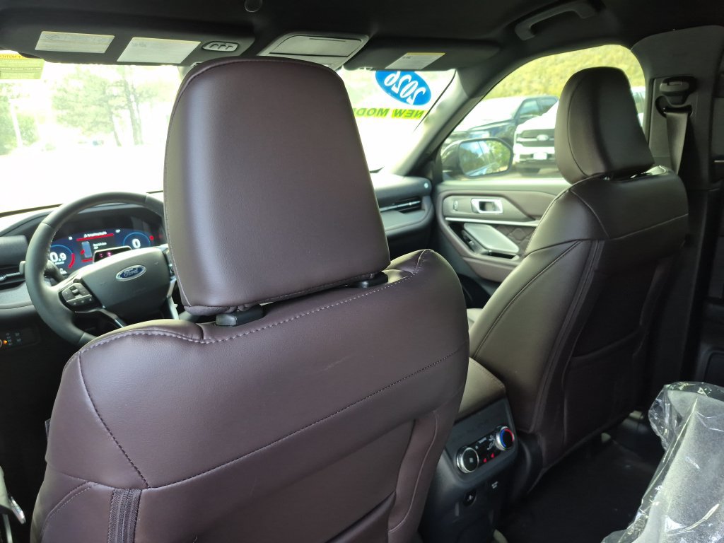 New 2026 Ford Explorer Platinum w/ LUX Leather Package AWD/4WD image 19