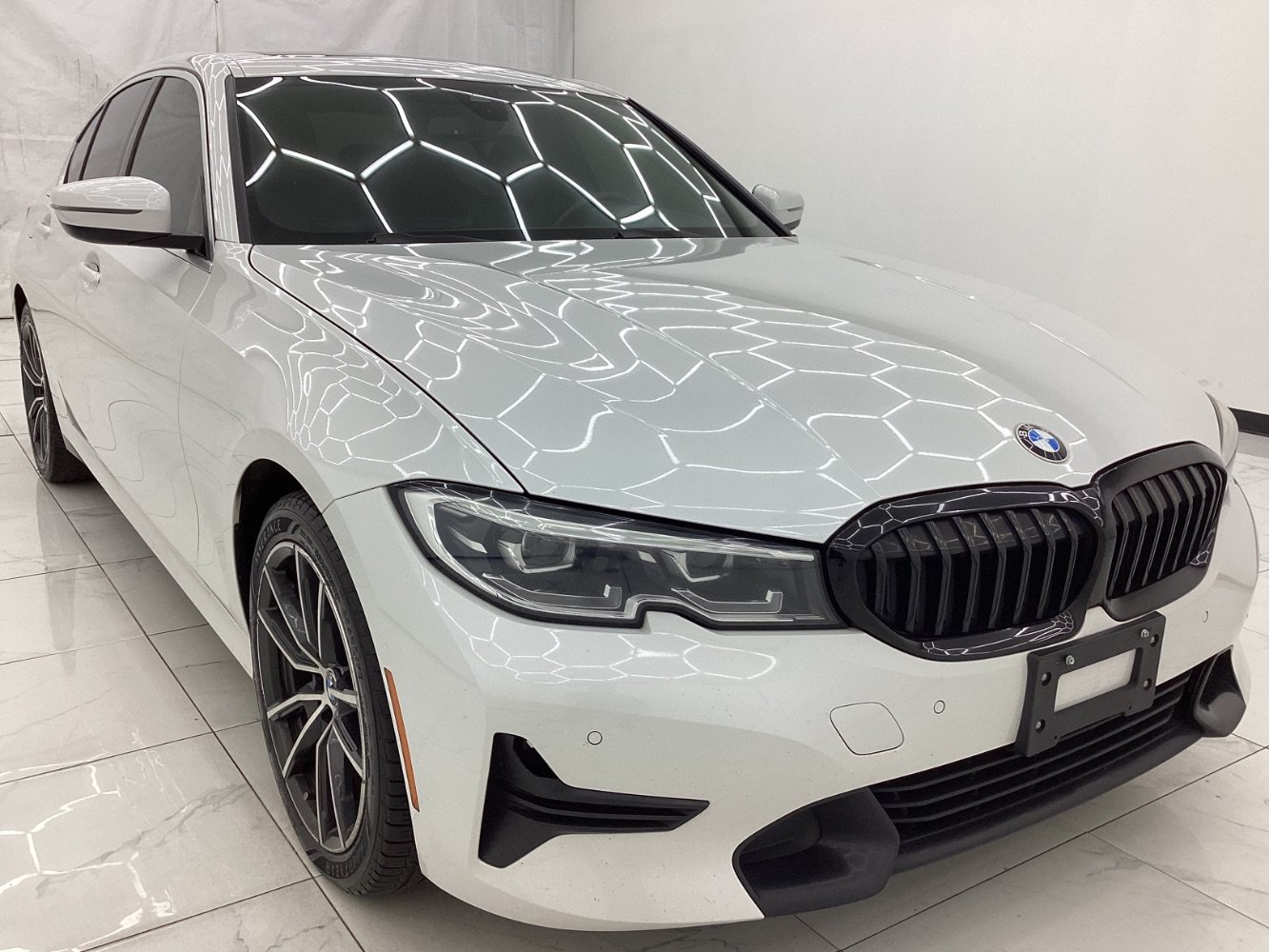 Used 2021 BMW 330e xDrive w/ Convenience Package AWD/4WD image 3