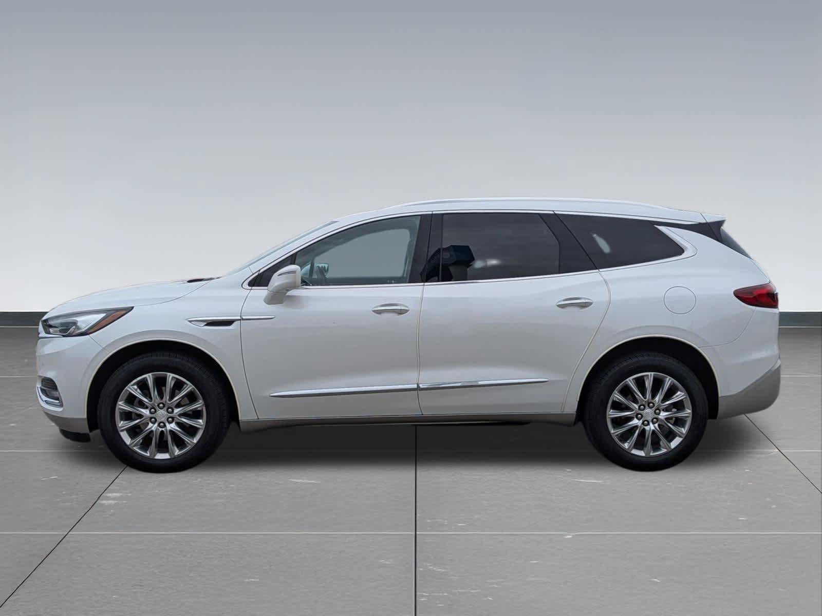 Used 2018 Buick Enclave Premium w/ Experience Buick Package AWD/4WD image 3