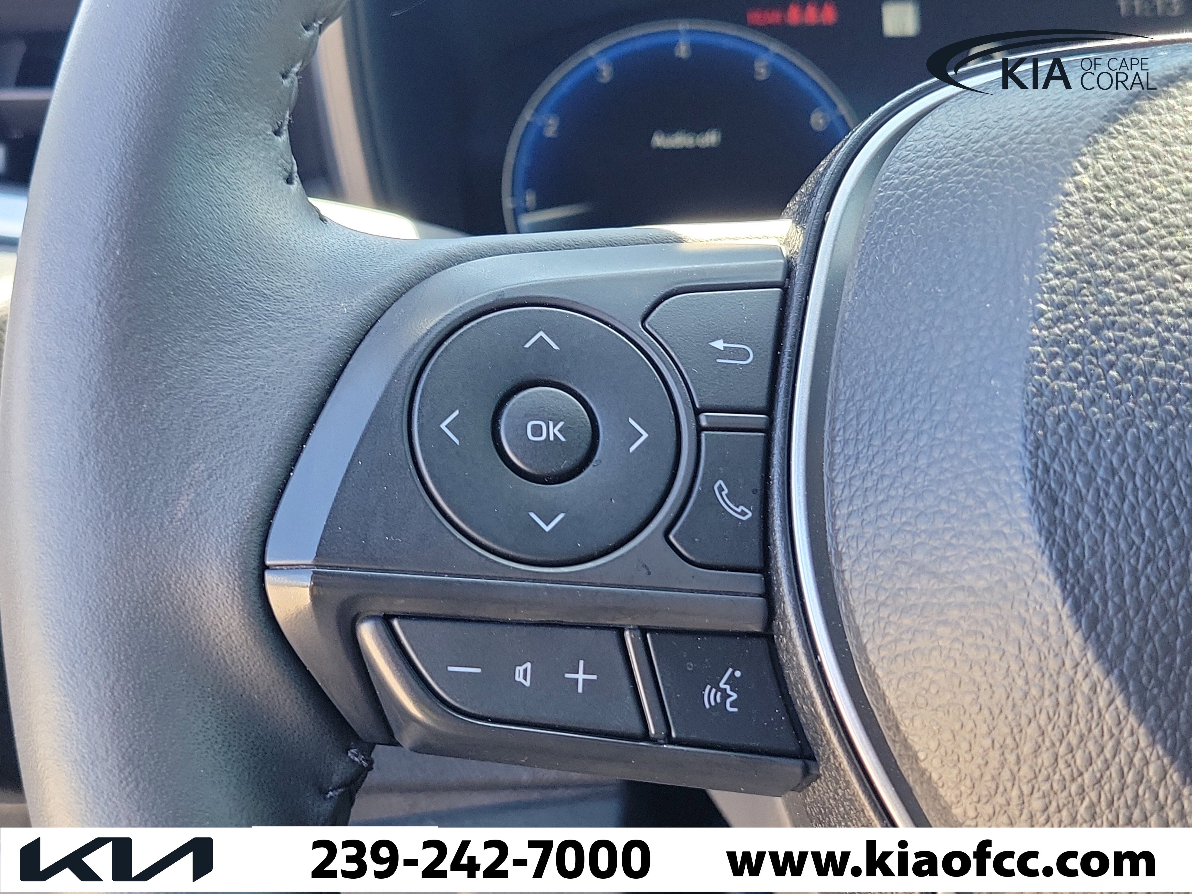 Used 2026 Toyota Corolla SE w/ SE Package FWD image 22