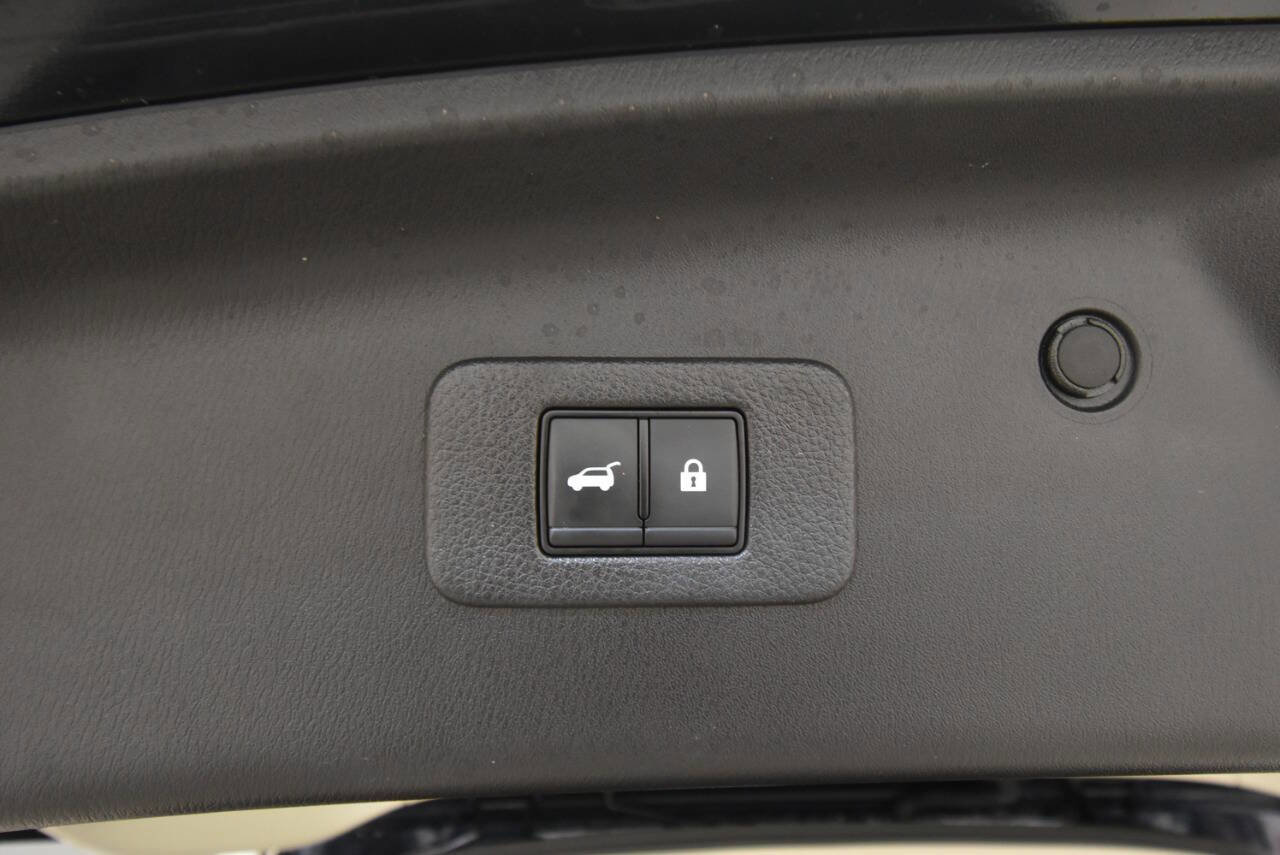 Used 2022 Nissan Armada Platinum w/ Captain's Chairs Package image 35