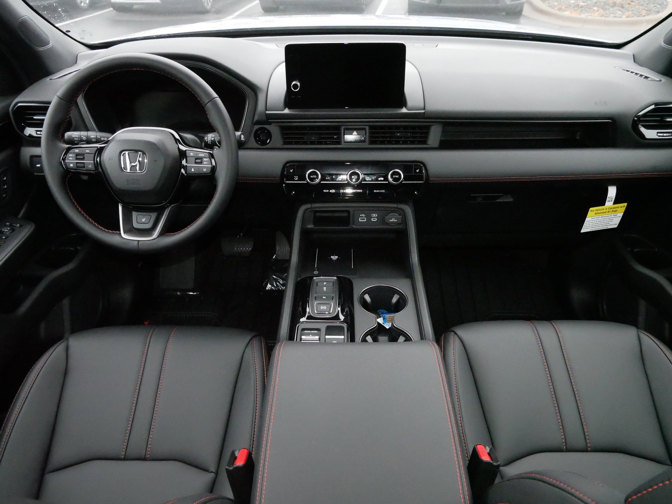 Certified 2025 Honda Pilot TrailSport image 10