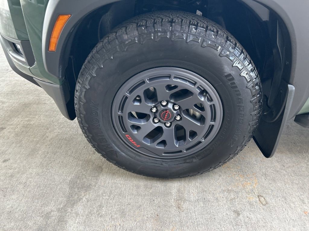 Used 2025 Nissan Frontier Pro-X RWD image 13
