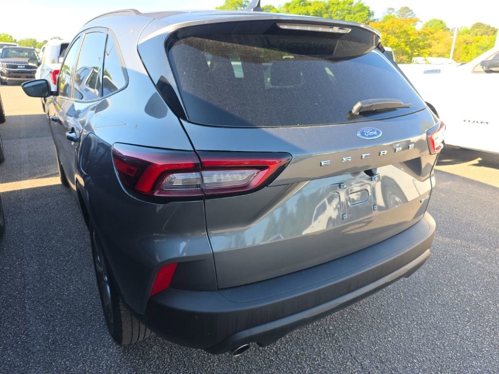 Used 2025 Ford Escape ST-Line image 6