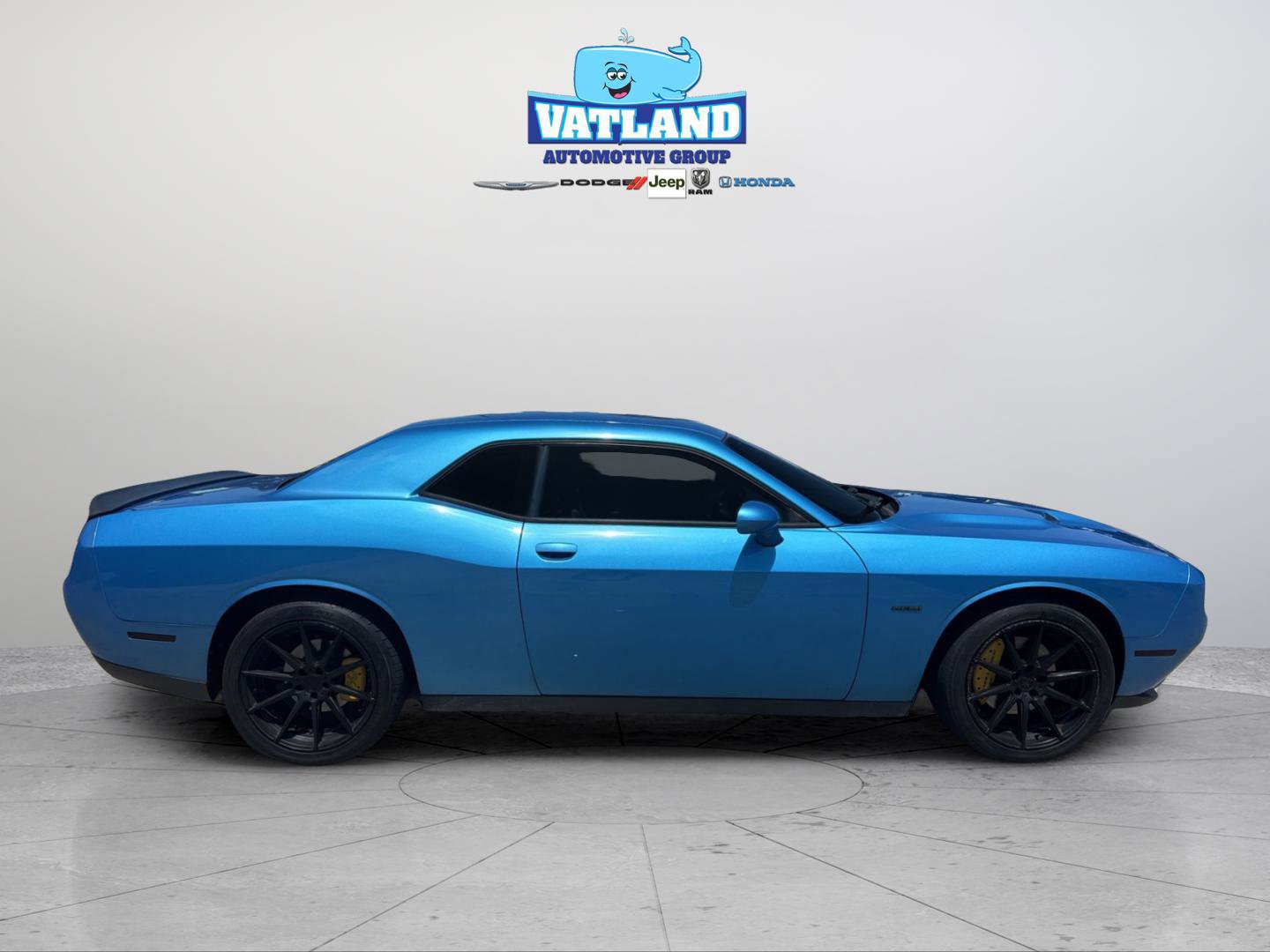 Used 2016 Dodge Challenger R/T w/ Blacktop Package RWD image 24