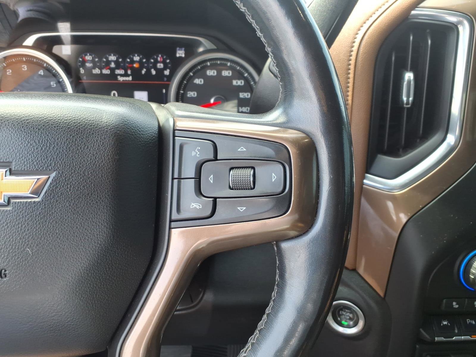 Used 2019 Chevrolet Silverado 1500 High Country w/ Technology Package AWD/4WD image 11