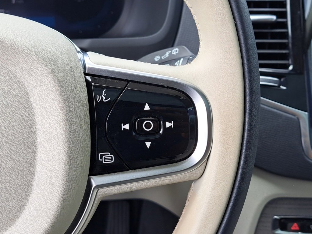 Used 2025 Volvo XC90 T8 Plus w/ Protection Package Premier image 20