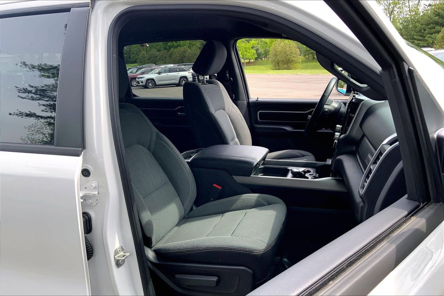 Used 2023 RAM 1500 Big Horn AWD/4WD image 6