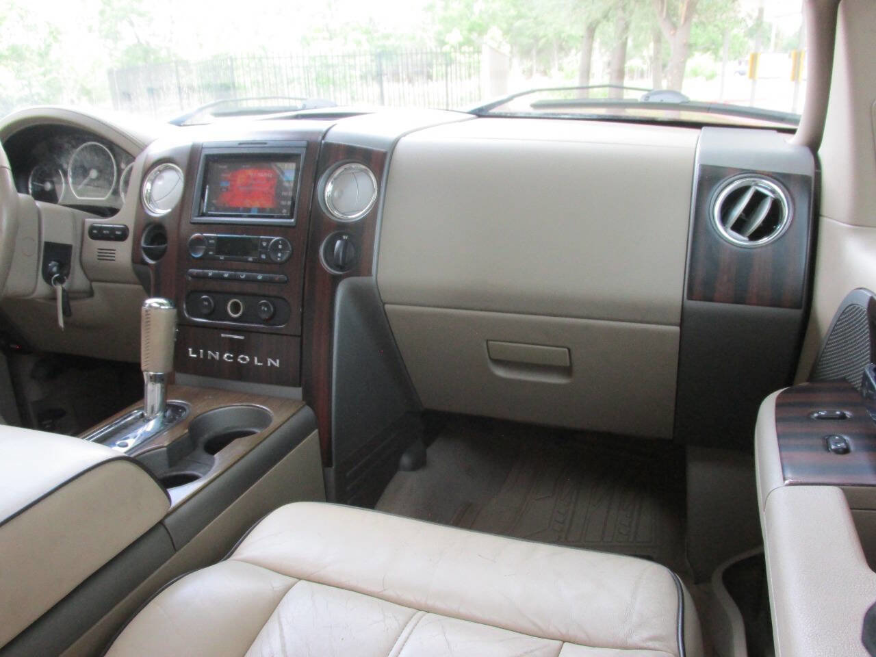 Used 2006 Lincoln Mark LT 2WD image 15