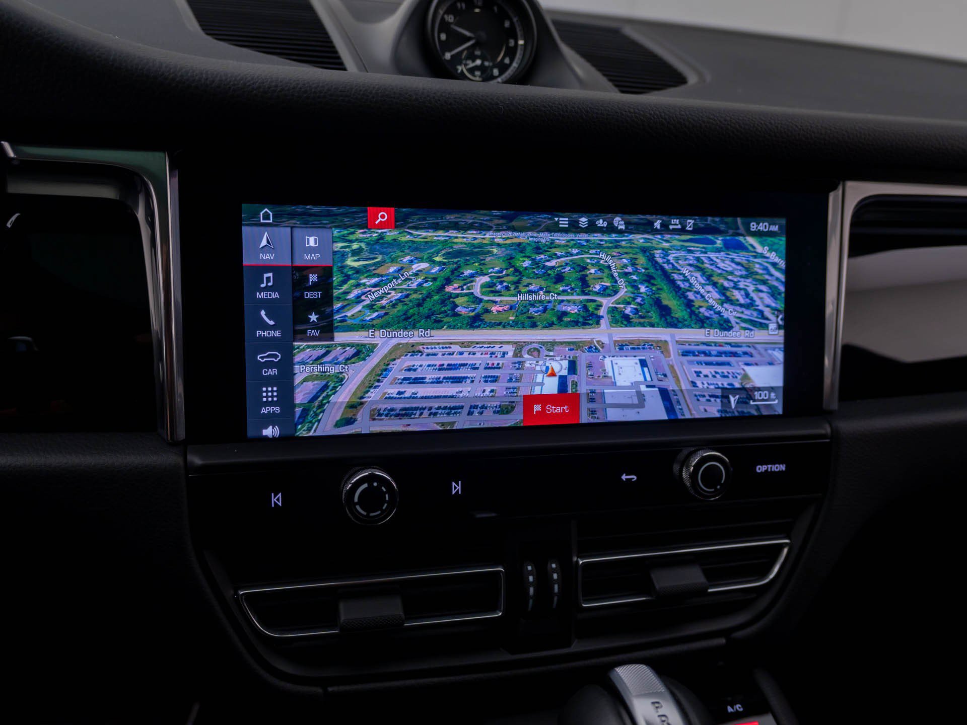 Certified 2026 Porsche Macan AWD/4WD image 25
