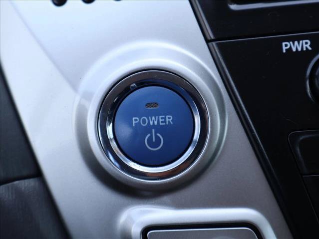 Used 2012 Toyota Prius V Five FWD image 18