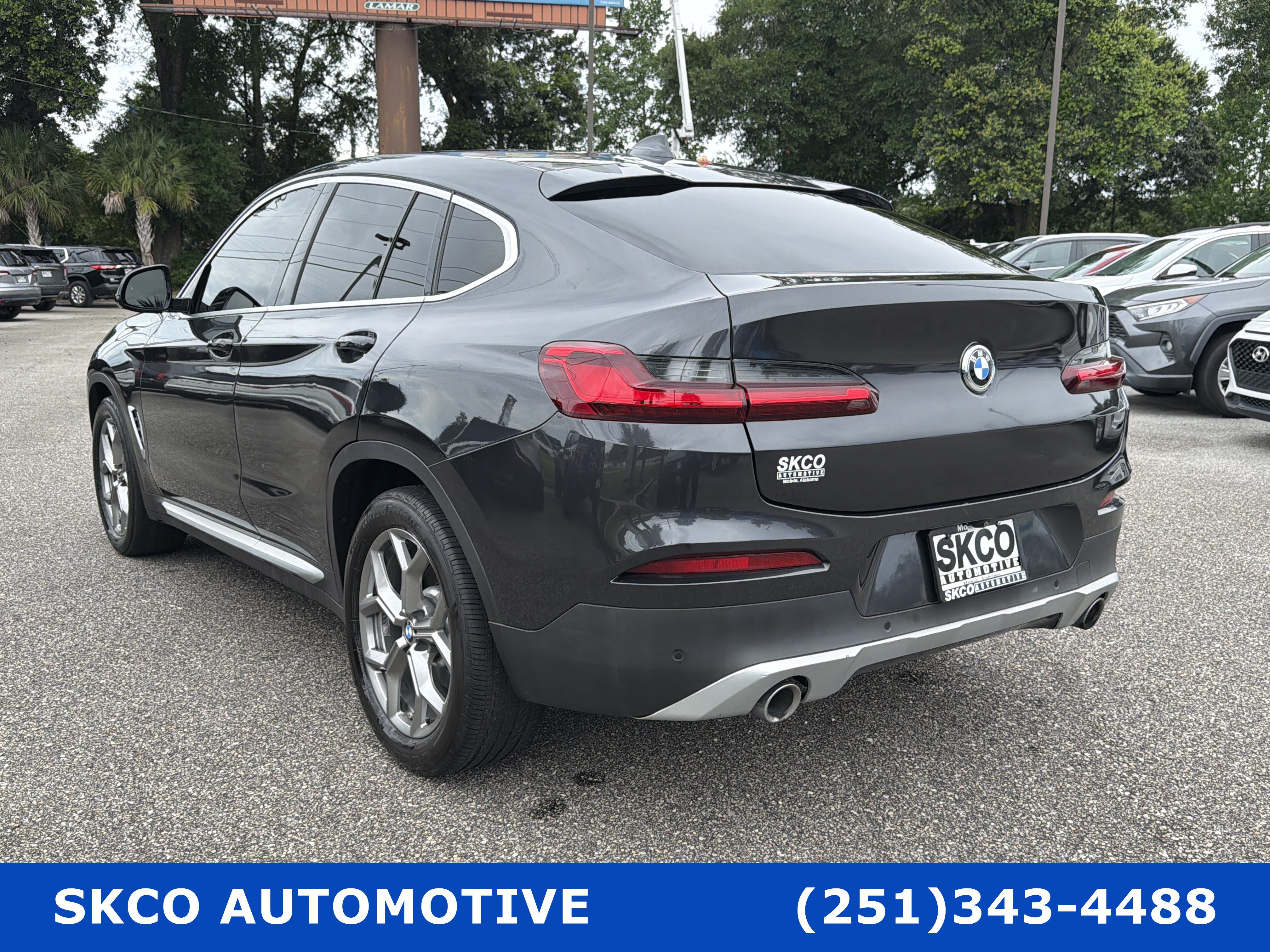 Used 2021 BMW X4 xDrive30i w/ Convenience Package AWD/4WD image 3