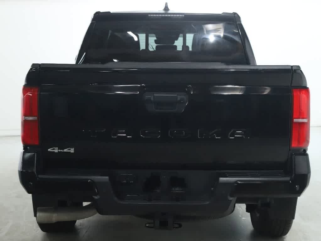 Certified 2024 Toyota Tacoma SR5 AWD/4WD image 43