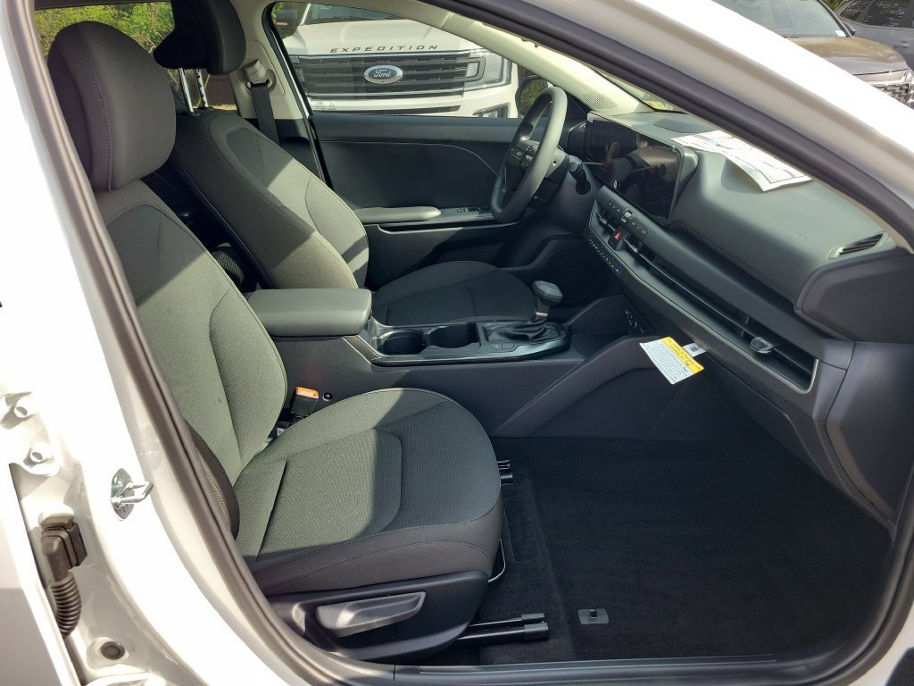 New 2026 Kia K4 FWD image 7