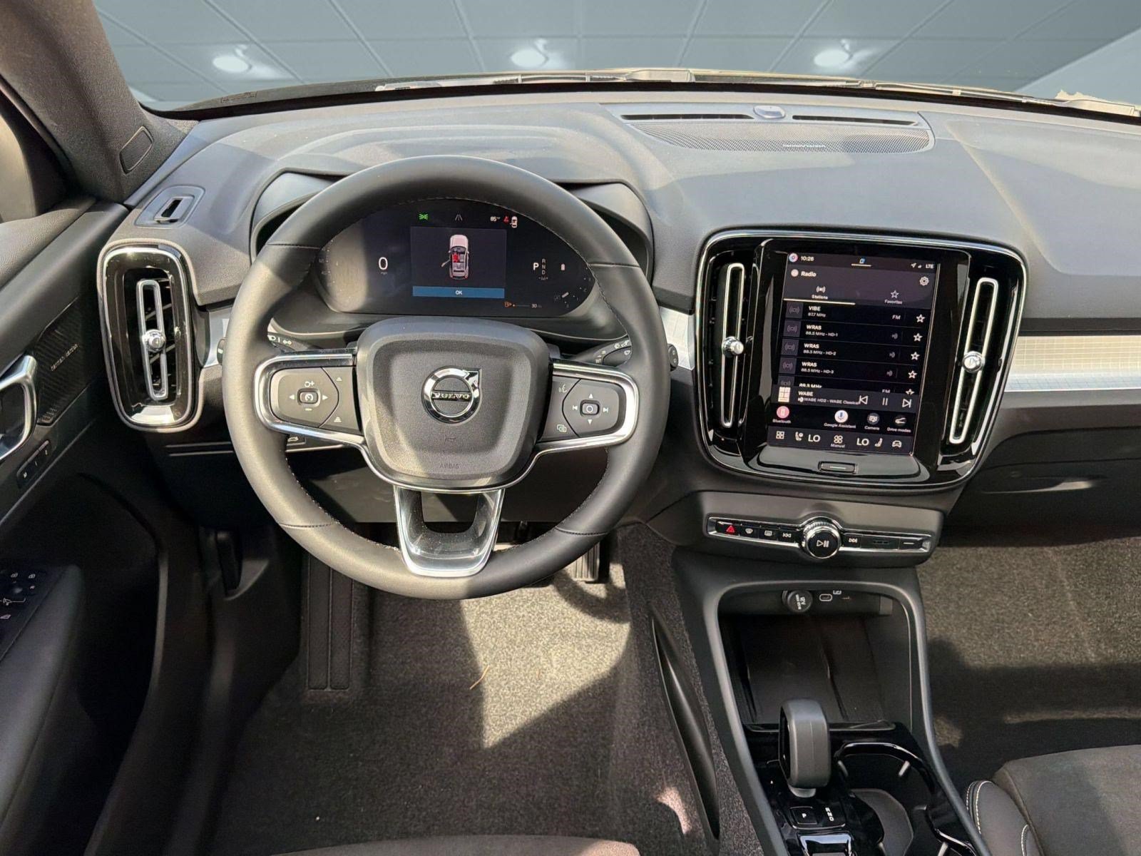 New 2026 Volvo XC40 B5 Ultra w/ Protection Package Premier AWD/4WD image 29