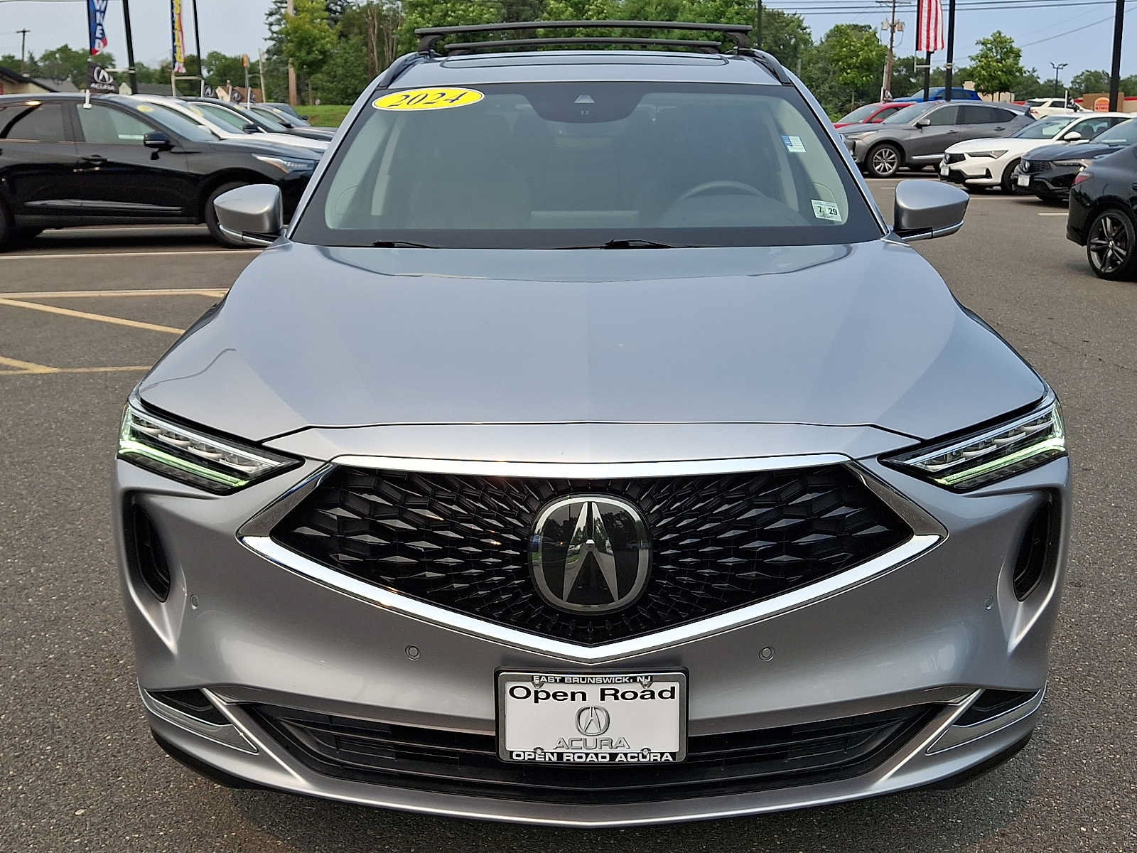 Certified 2024 Acura MDX SH-AWD w/ Technology Package image 2