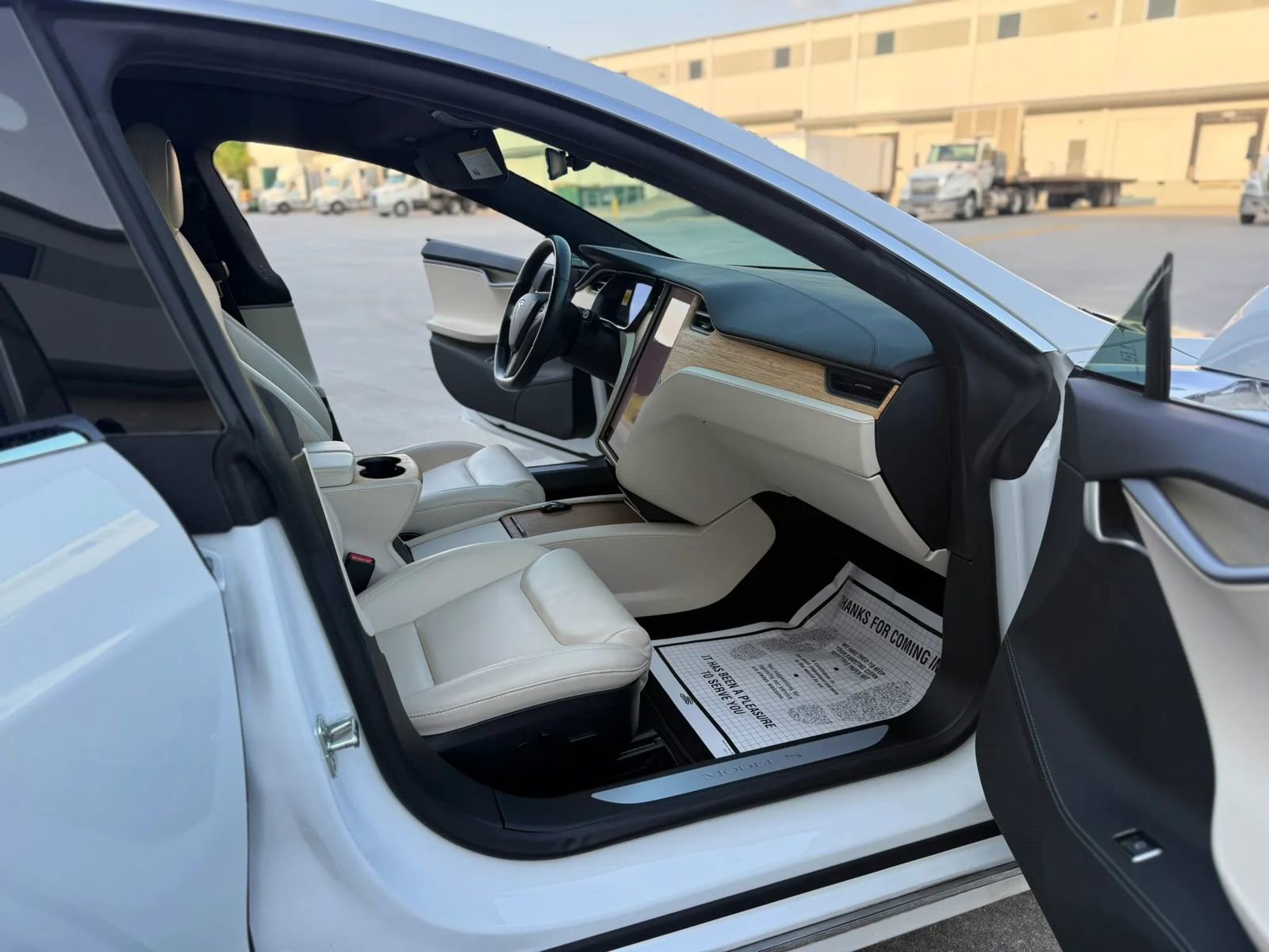 Used 2020 Tesla Model S AWD image 22