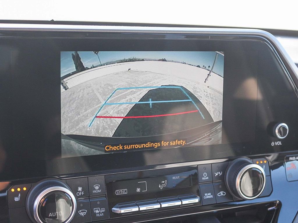 Used 2023 Toyota Highlander Bronze Edition image 24