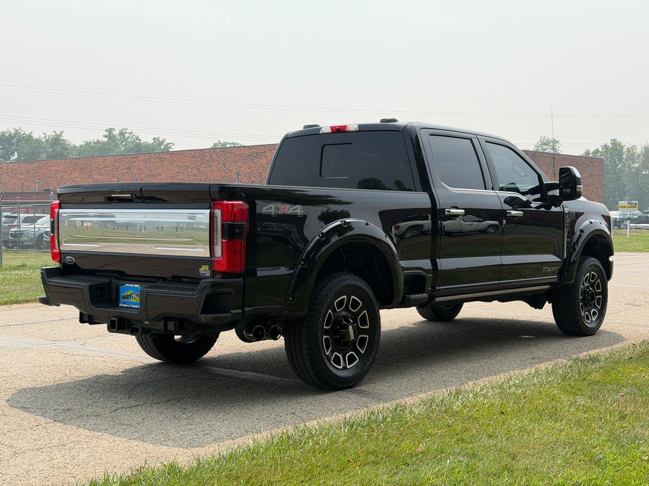 Used 2023 Ford F250 Platinum AWD/4WD image 6
