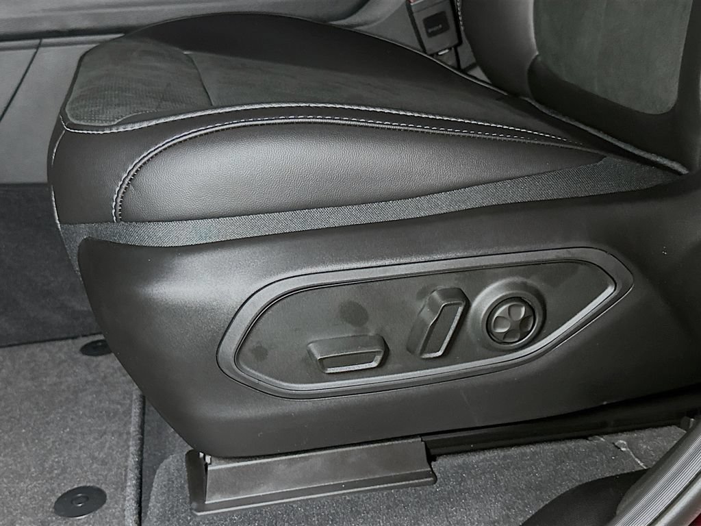 New 2025 Jeep Grand Cherokee L Altitude AWD/4WD image 13